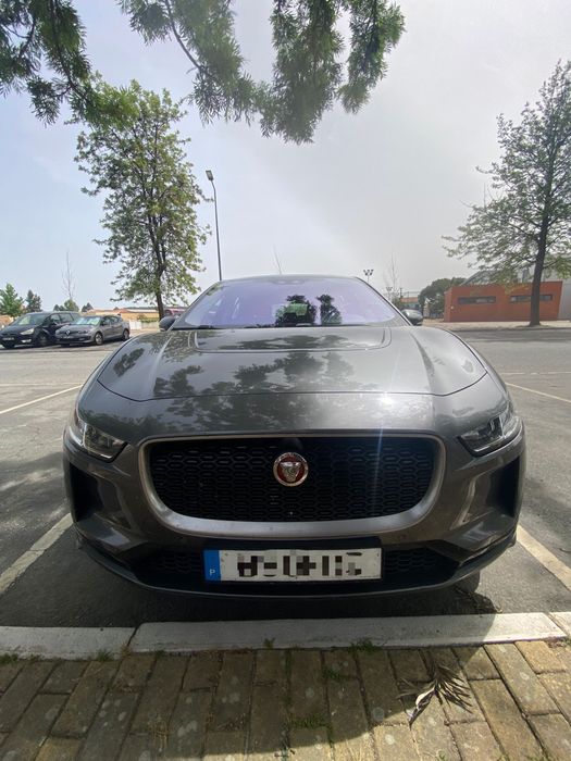 Jaguar I-Pace versão SE AWD.