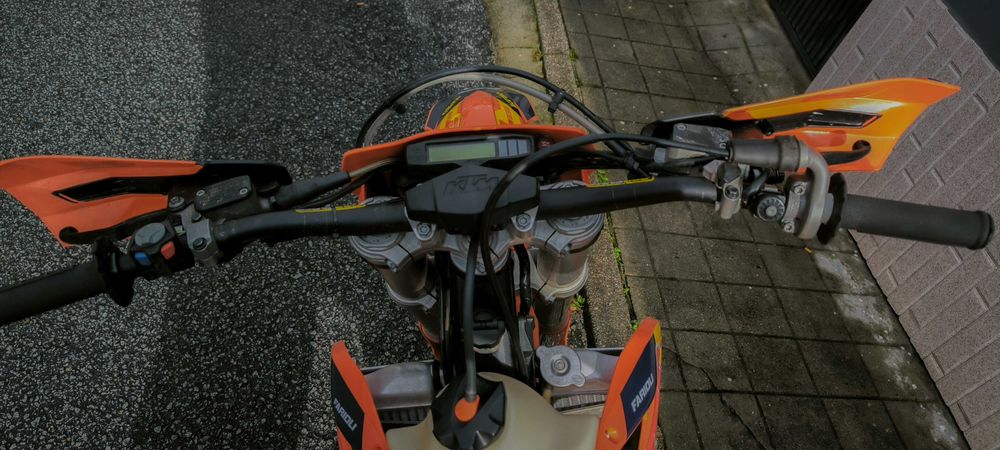 KTM 300 EXC TPI - 2022 / Troca por jipe