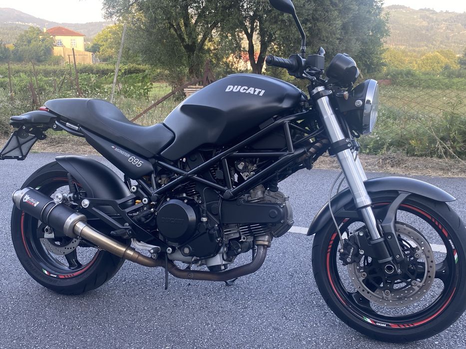 Ducati Monster 695