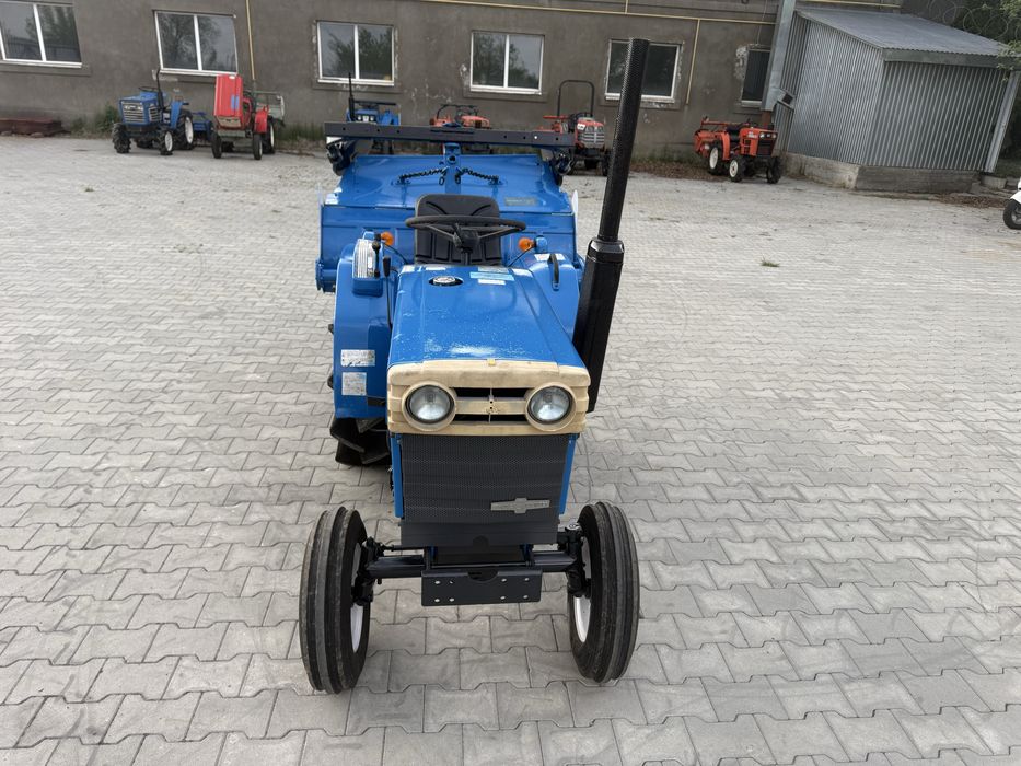 Японський трактор Mitsubishi D1550