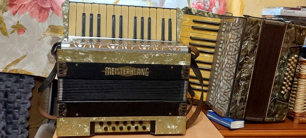 Akordeon klawiszowy Meisterklang