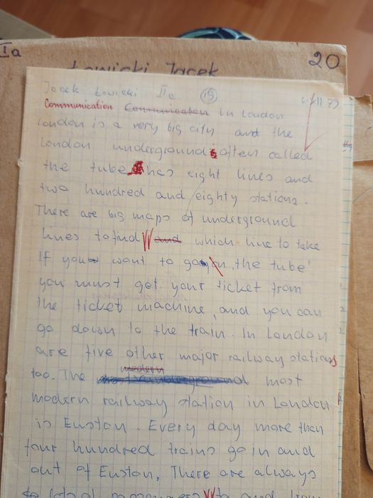 Zestaw 31 wypracowań z języka angielskiego z 1979 r.