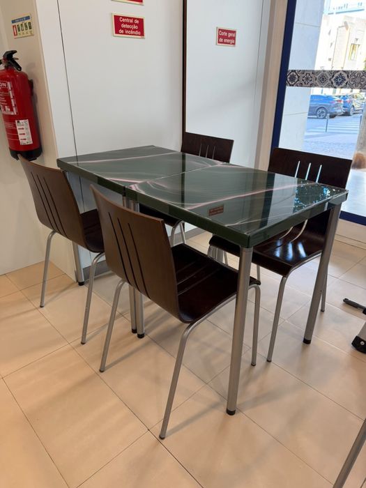 mesa para café ou restaurantes