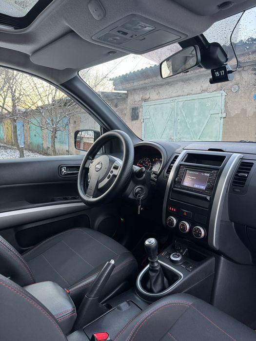 Nissan X-trail 2011 року