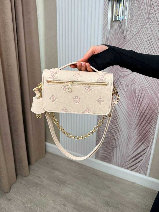 Сумка Louis Vuitton Pochette Metis East West