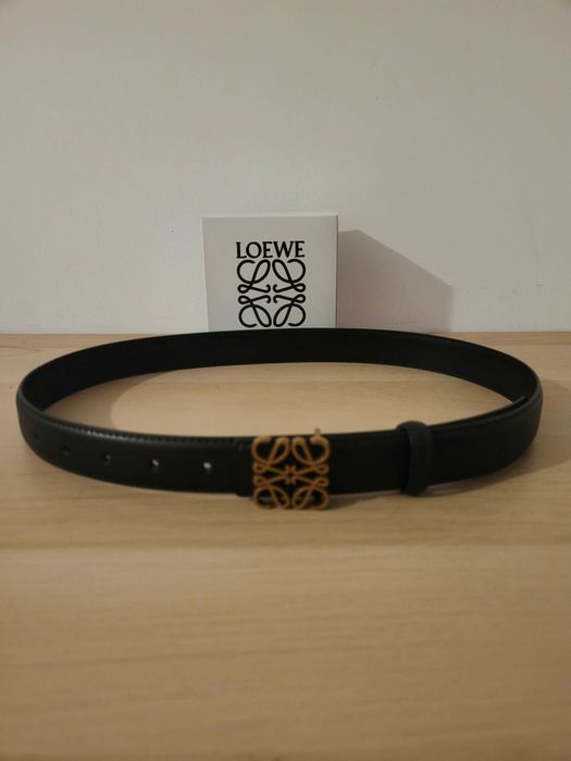 Czarny damski skórzany pasek Loewe 105 cm