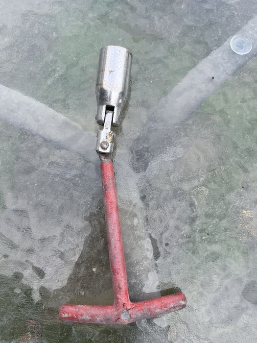 Ключ свічний 21 мм