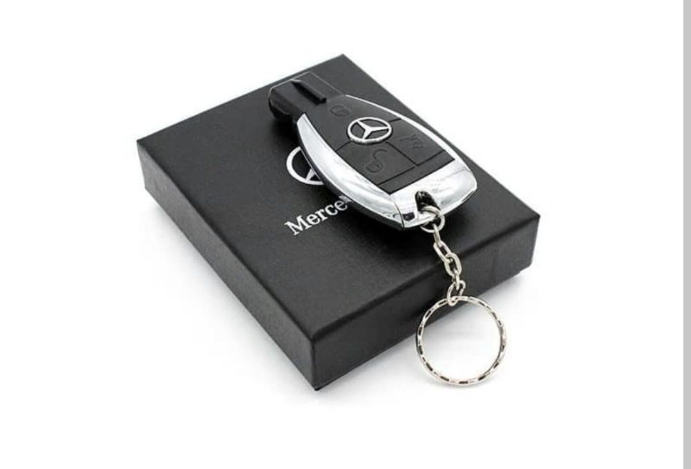 Pendrive de 32GB "Mercedes-Benz" Nova
