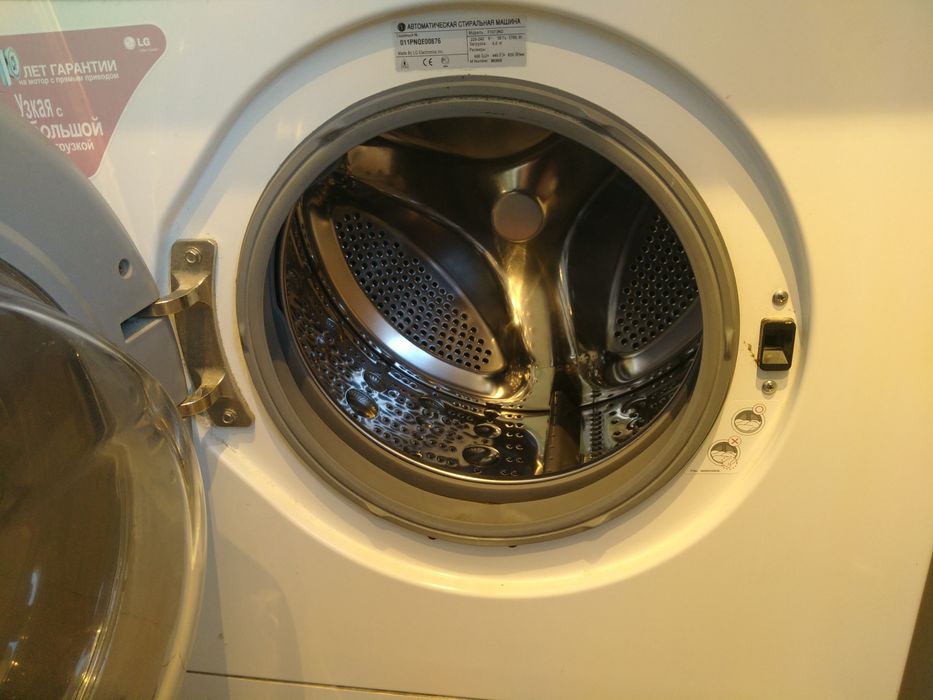 Пральна машина LG F1073ND