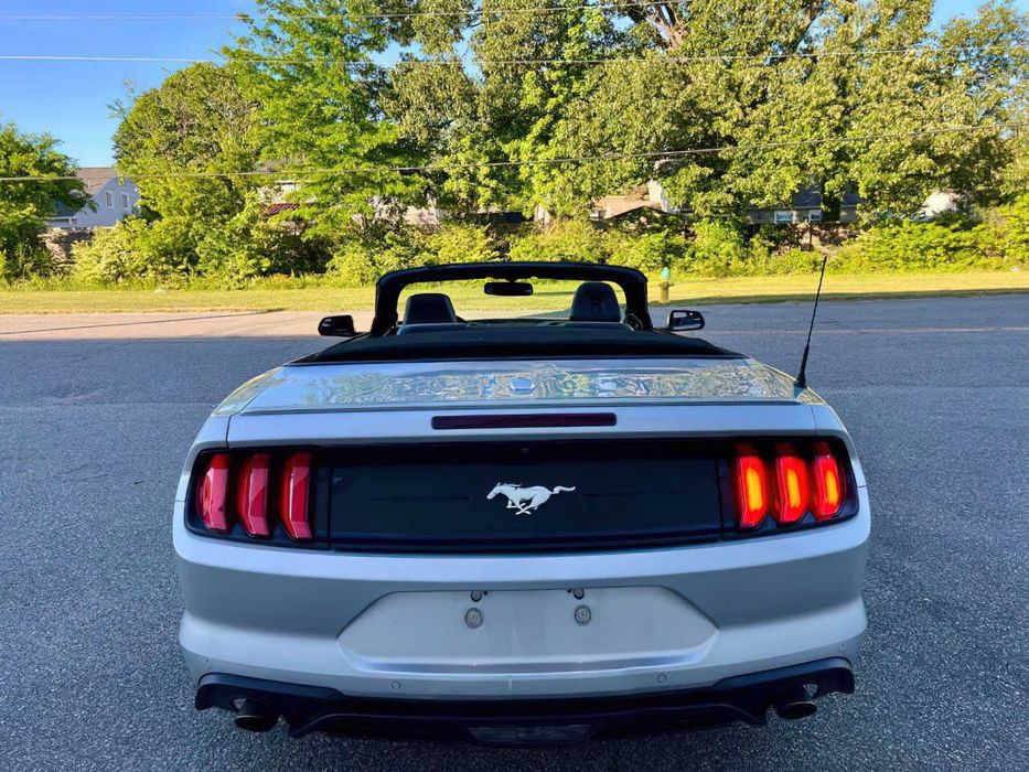 Ford Mustang EcoBoost Premium      2019