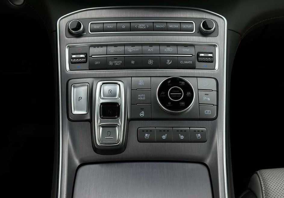 Продам Hyundai Santa Fe 2021 року