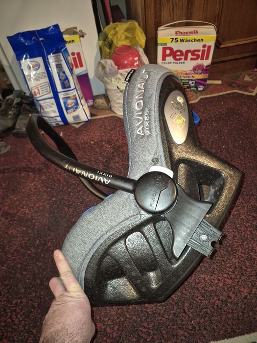 Nosidełko samochodowe mało używane w bardzo dobrym stanie