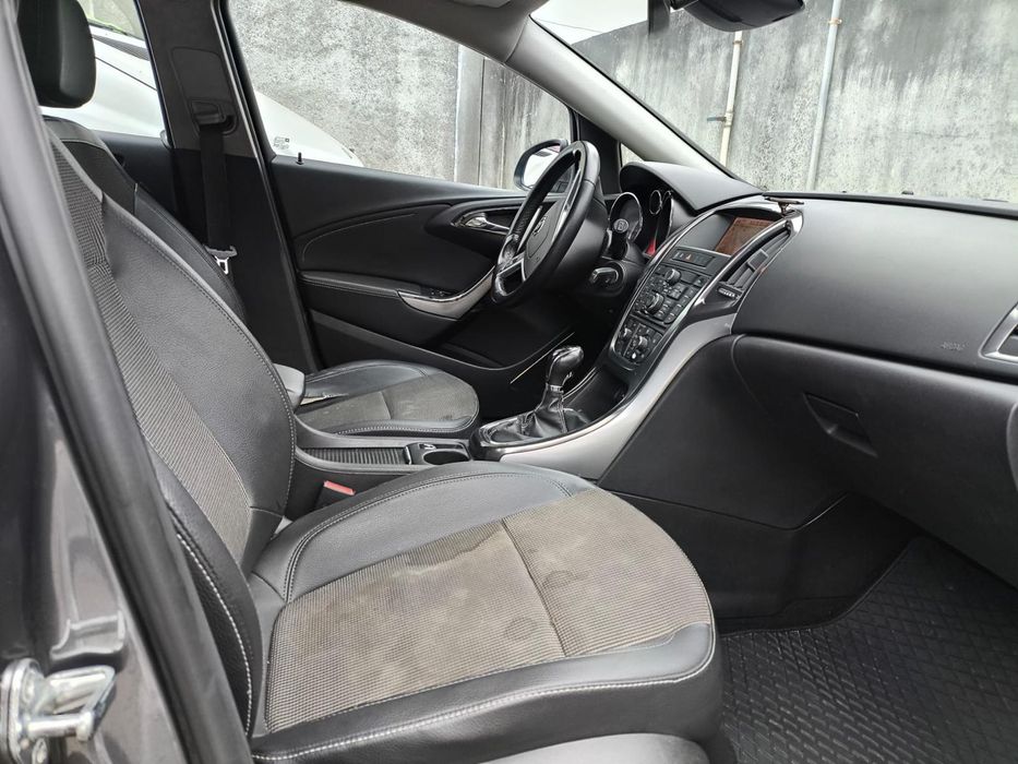 Opel astra J 2010