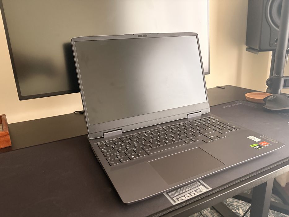 Lenovo LOQ 15APH8