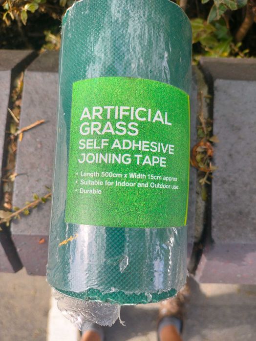 Taśma klejąca do łączenia sztucznej trawy 500 cm