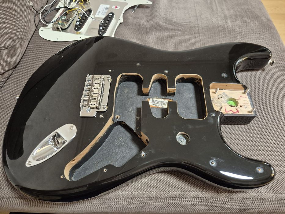 fender stratocaster mexico - Купить электрогитары - Цена на OLX.ua