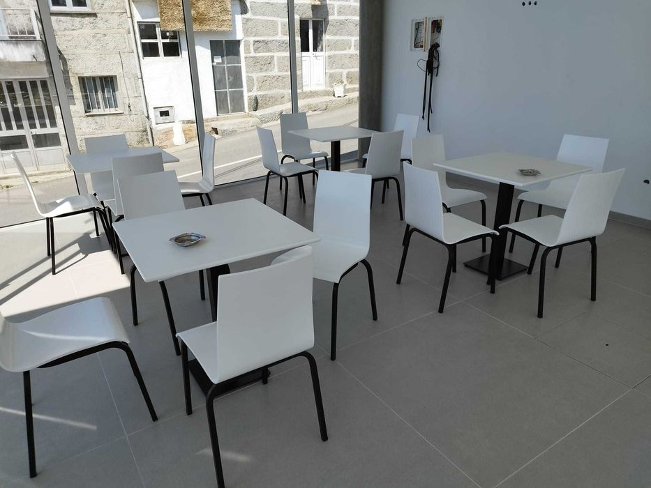 Mesa R870 tampo 70x70 pintada branco