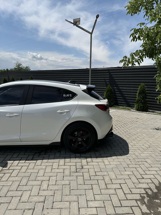 Продам Mazda 3 2013