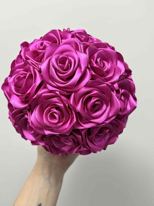 Flower box z różowych róż satynowych prezent Walentynki