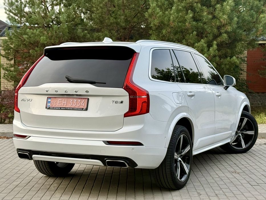 Volvo XC90 R-Design
