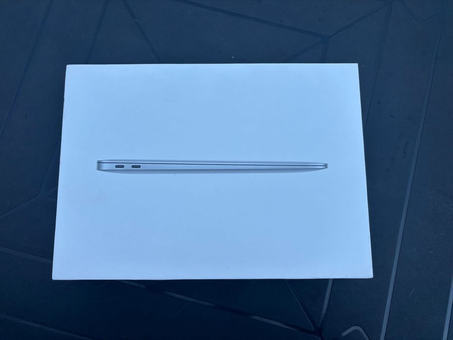 MacBook Air 13” M1 8GB/256GB