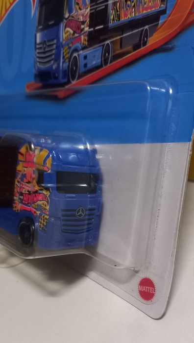Mercedes-benz actros hot wheels