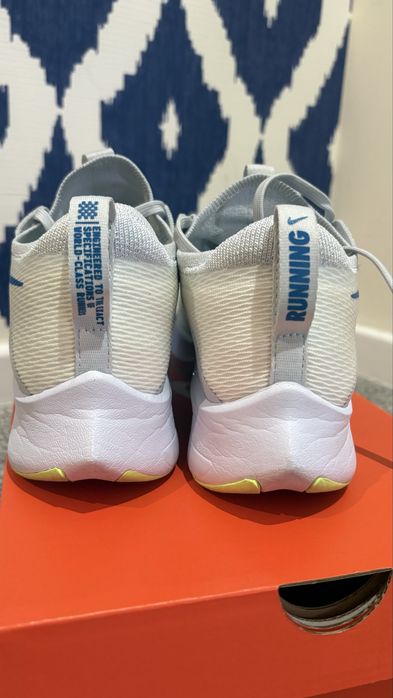 Nike Zoom Fly 4