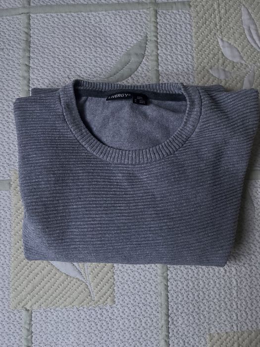 Szary męski sweter