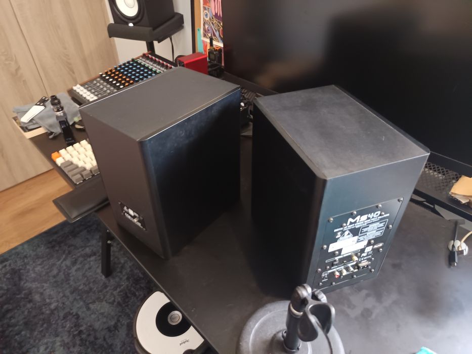 Behringer MS40 - Monitores de Estúdio