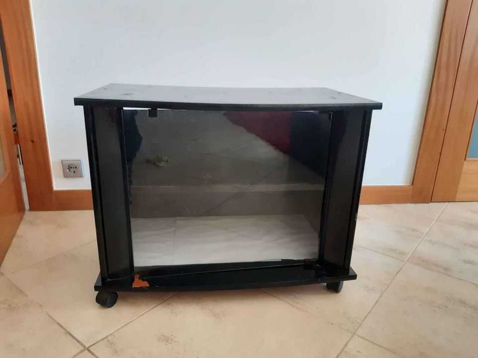 Móvel para TV (com Rodas)