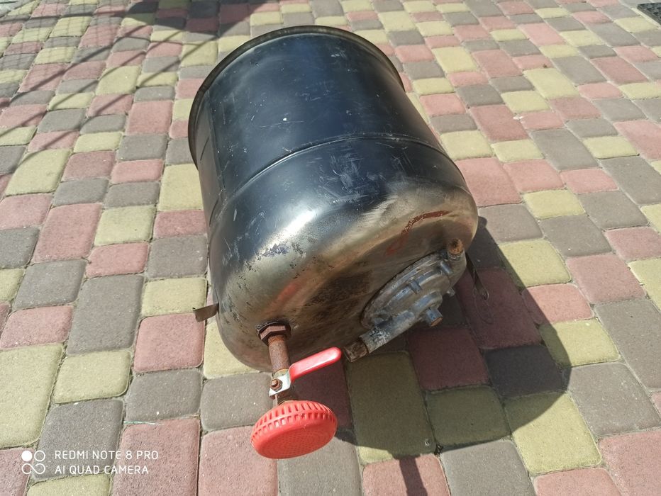 Продається ємкість для літнього душу