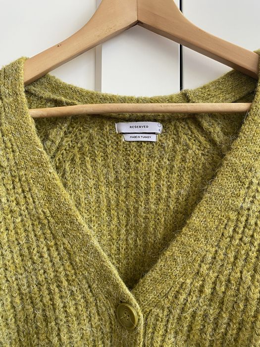 sweter zielony reserved S z deloktem v
