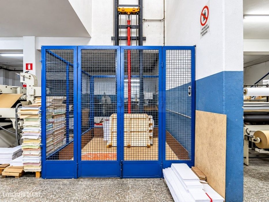 Oportunidade de Investimento | T3 + T1 + Armazém | Braga