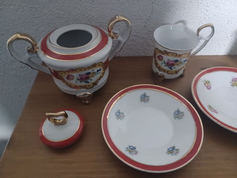 Conjunto de Café duplo com Açucareiro em porcelana