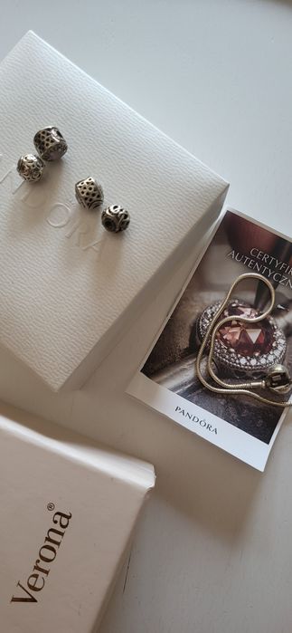 Charms  ,Pandora