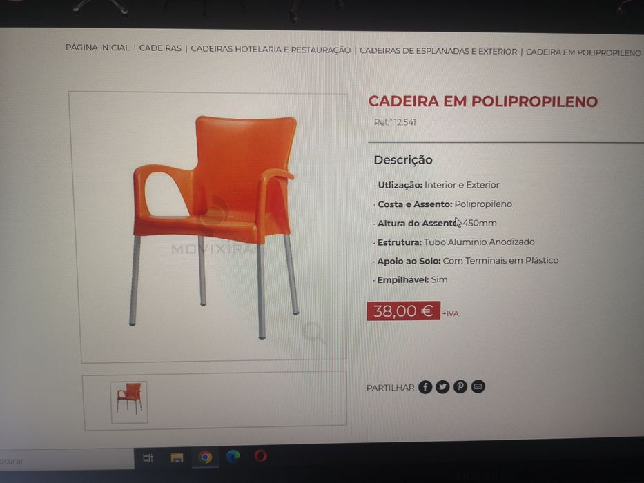 Esplanada cadeiras e mesas