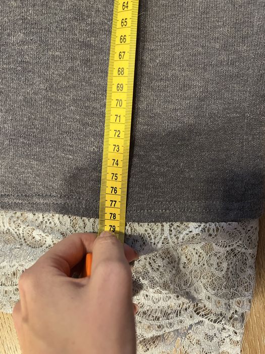 Сукня сіра з мереживом