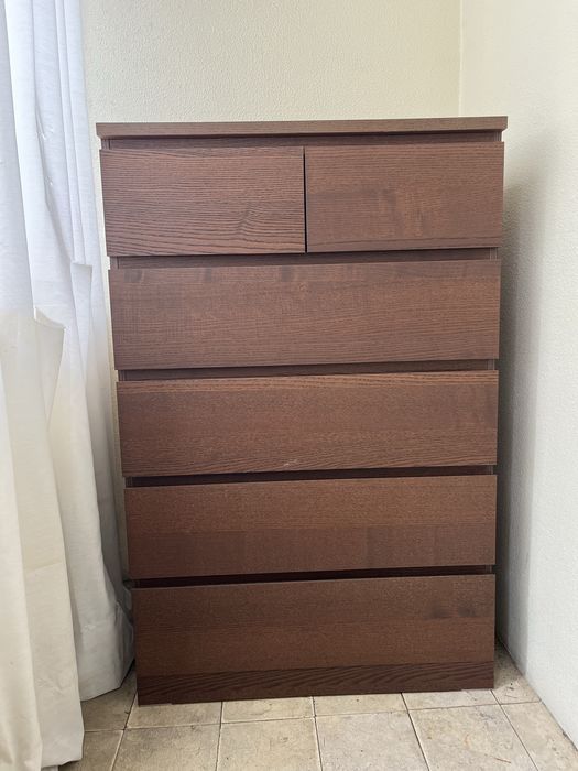 Malm Cómoda IKEA 6 gavetas em Madeira Castanha