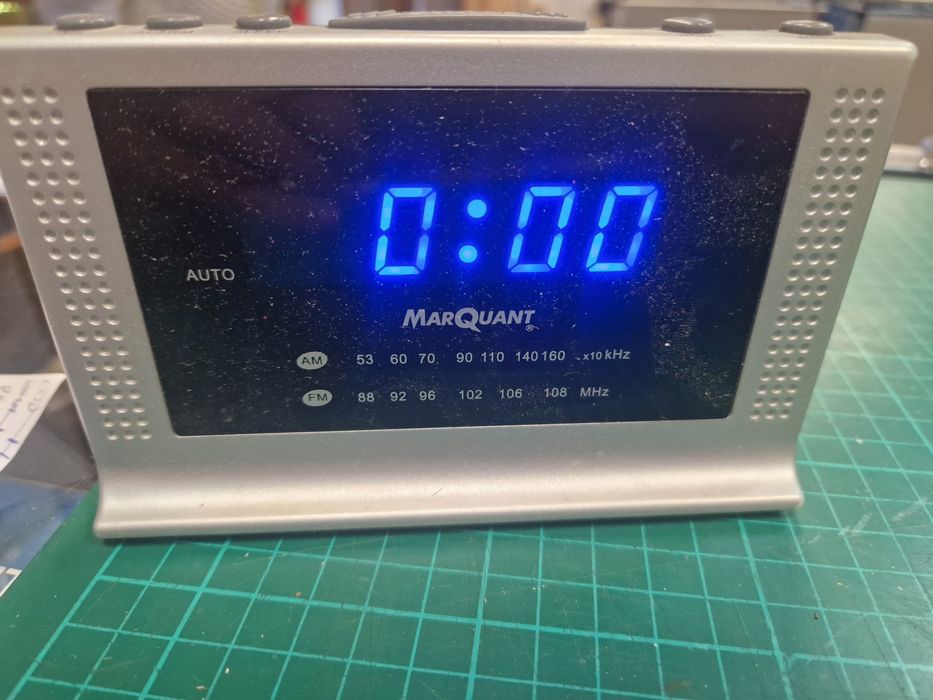 Radiobudzik Marquant