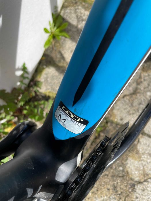 Bicicleta Estrada GT rodas Reynolds carbono M SRAM Force 22 Impecável