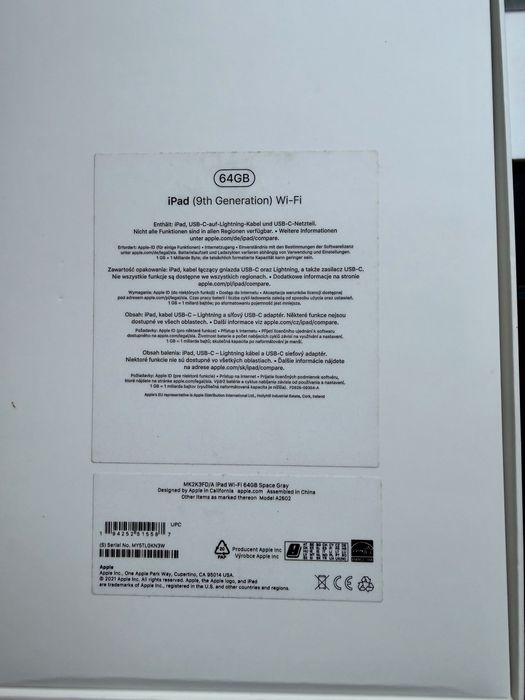 iPad (9th Generation) 64 GB Wi-Fi + Smart Keyboard (PT)