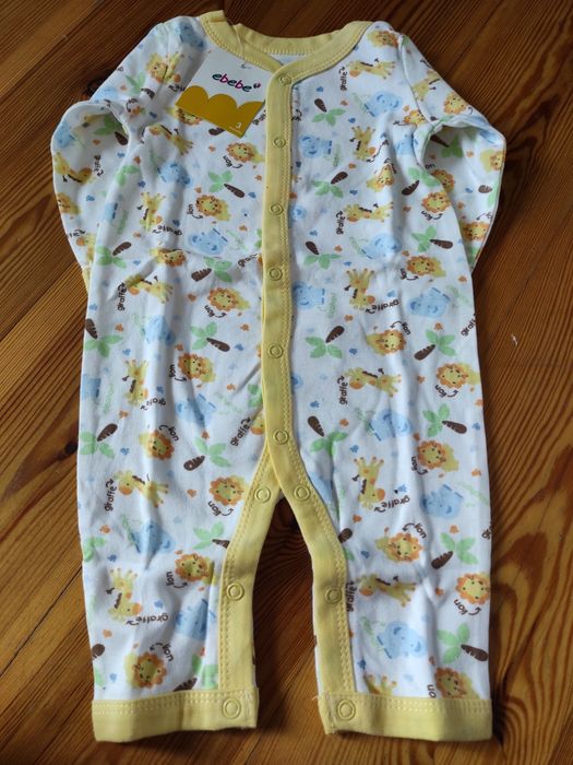 Rampers pajacyk niemowlęcy rozmiar 3 miesiące 68 cm zwierzęcy print
