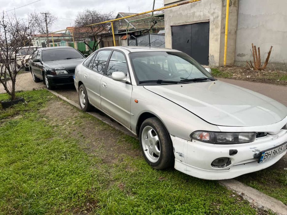 Продам mitsubishi galant 7 под ремонт двигателя . с переоформлением