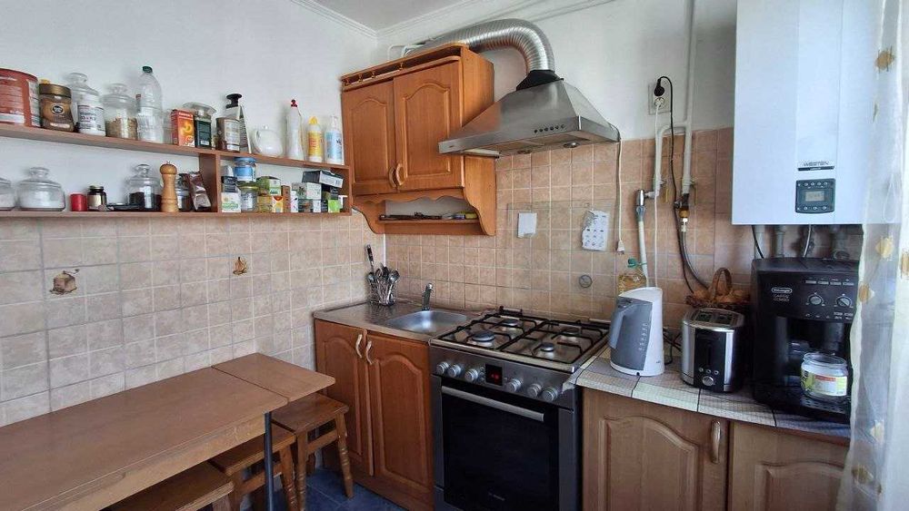 Продаж 3 к. квартири Надвірна, центр, 66 м2, двостороння, балкони
