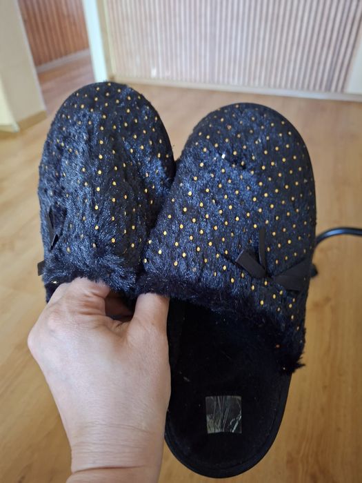 Kapcie r.39 nowe