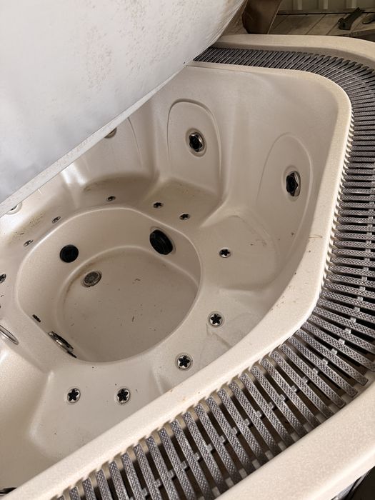 Jacuzzi wolnostojące MOG-1305