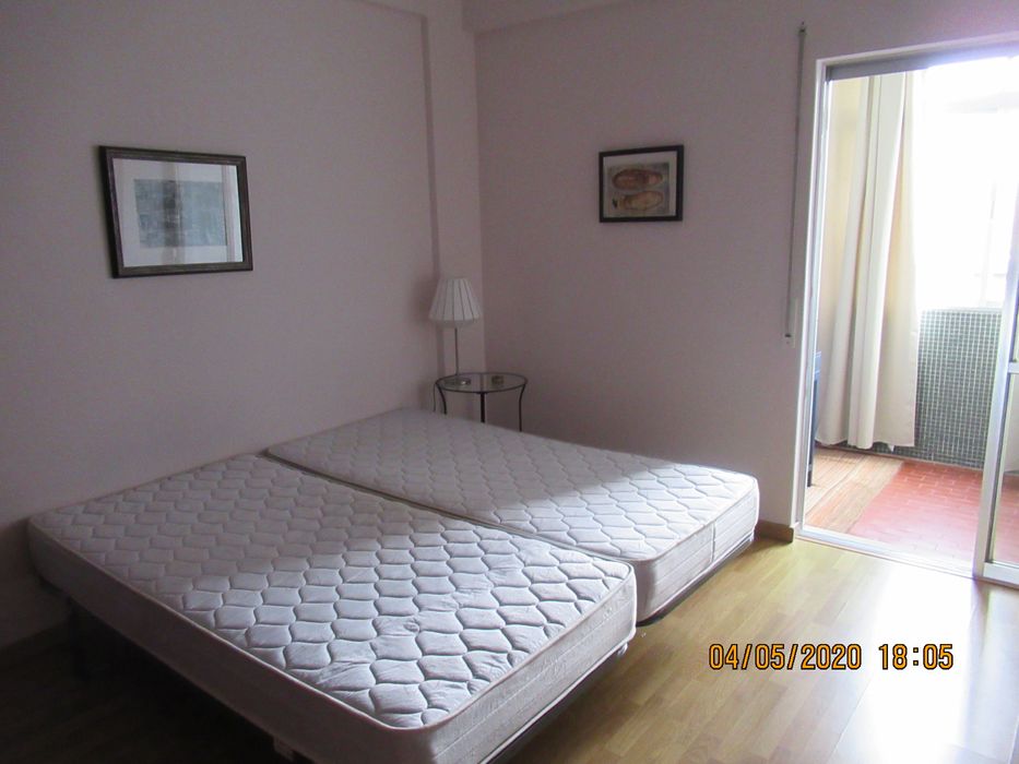Apartamento T1 mobilado para arrendar nas Olaias perto Metro