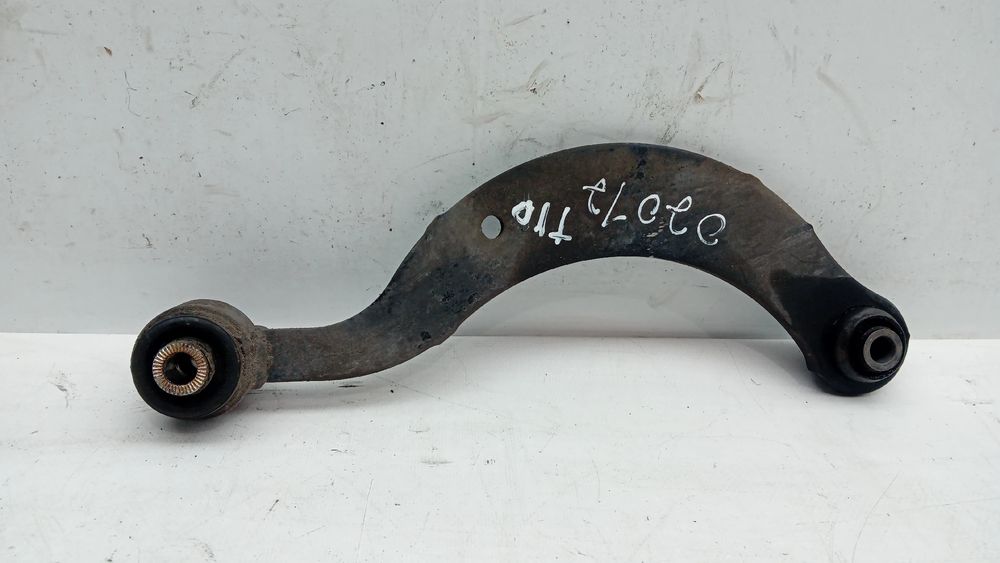 Braço de suspensão trás direito TOYOTA Avensis Wagon (_T27_)