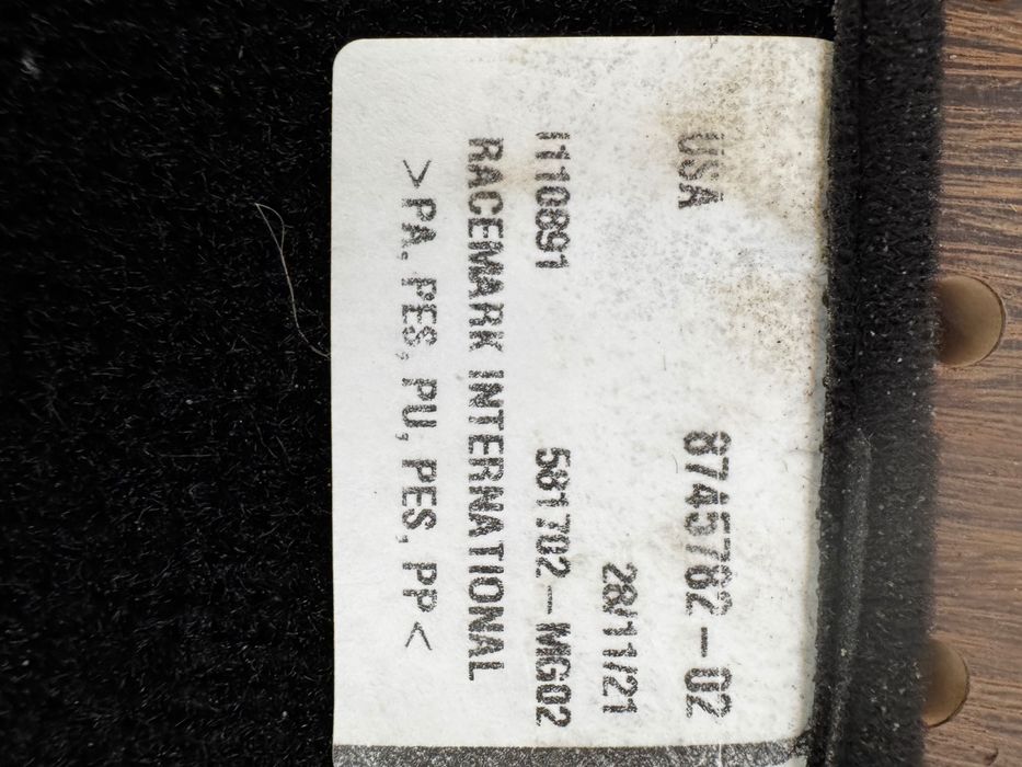 Tapetes de veludo original da BMW usados  (compatível com os modelos X3 G01 ou X4 G02)