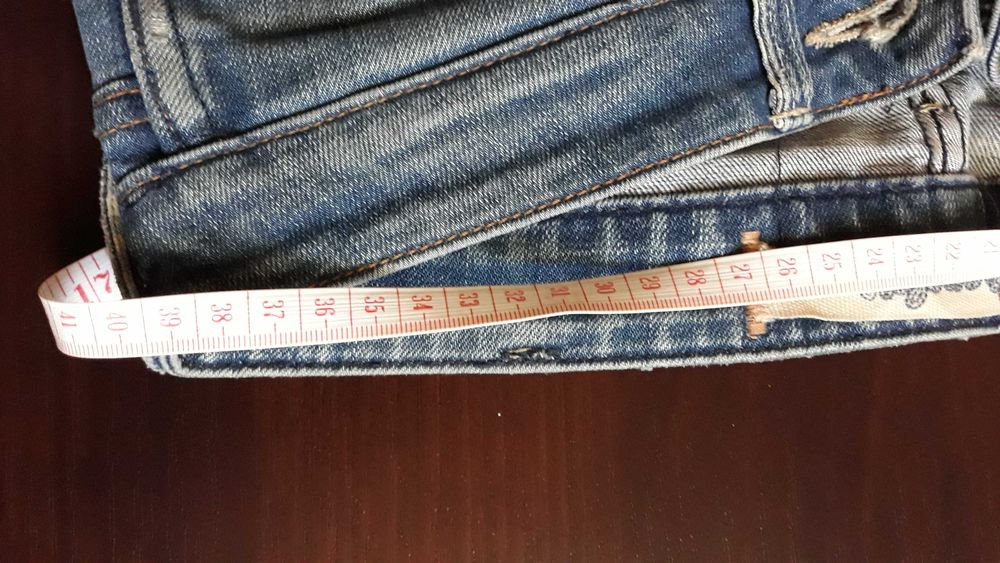 Sprzedam spodnie damskie wrangler .